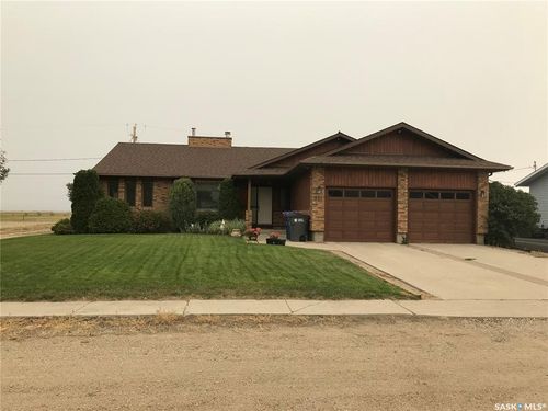 219 3rd St E, Odessa, SK, S0G3S0 | Card Image