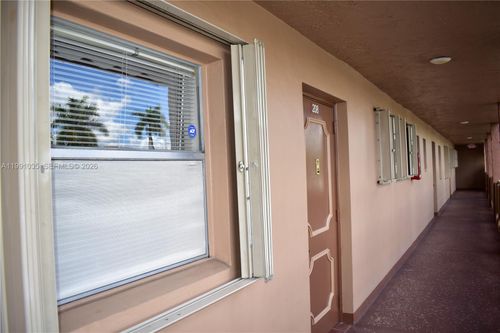 apt-208-9800 Sunrise Lakes Blvd, Sunrise, FL, 33322-6251 | Card Image
