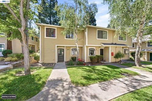 709 Center Ave, Martinez, CA, 94553-4666 | Card Image