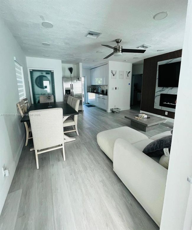 872 Nw 16 Th Ter, House other with 2 bedrooms, 1 bathrooms and null parking in Fort Lauderdale FL | Image 7