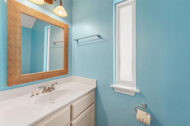 13027 Buccaneer Pkwy, House other with 3 bedrooms, 3 bathrooms and null parking in Freeport TX | Image 13