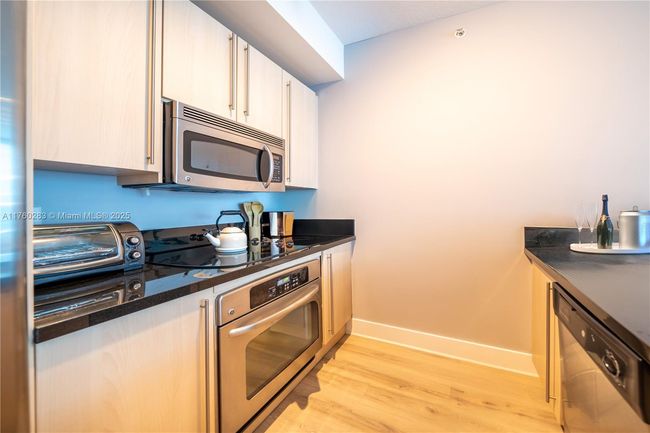 1115-N - 1111 Sw 1 St Ave, Condo with 1 bedrooms, 1 bathrooms and null parking in Miami FL | Image 8