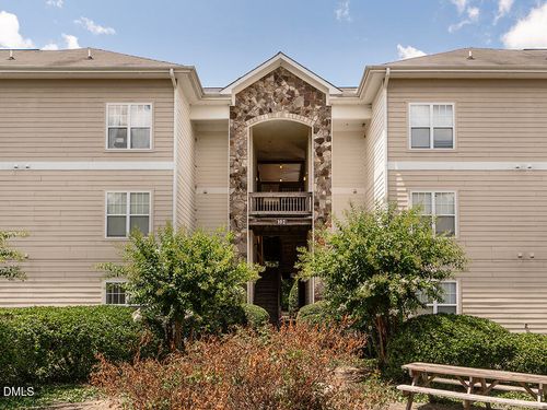 201-102 Campus Walk Trl, Elon, NC, 27244-9247 | Card Image