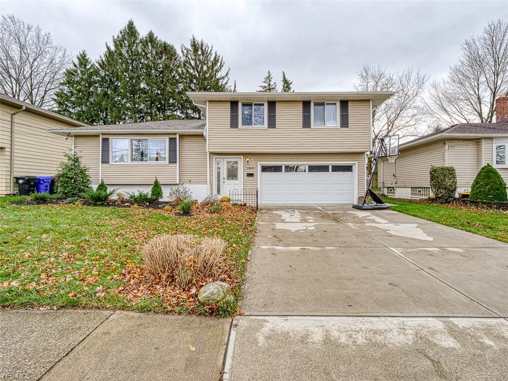 13809 Starlite Drive, Sold in Brook Park Zoocasa