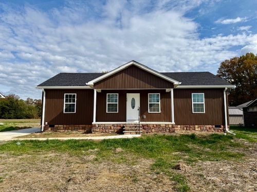 1427 Old Estill Springs Rd, Tullahoma, TN, 37388-5541 | Card Image