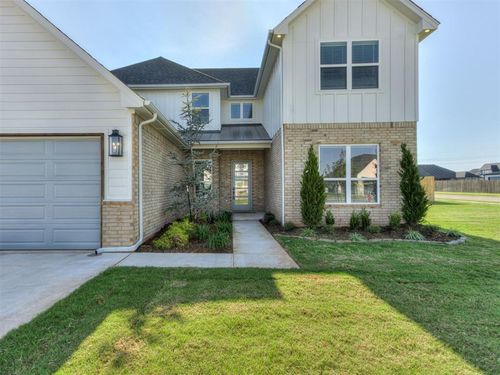 296 Primrose Point Ave Ne, Piedmont, OK, 73078-5113 | Card Image