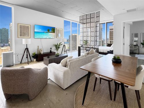 2702-151 Se 1st St, Miami, FL, 33131-1454 | Card Image