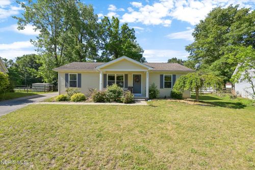9617 Oak Run Ct, Holland, OH, 43528-7722 | Card Image