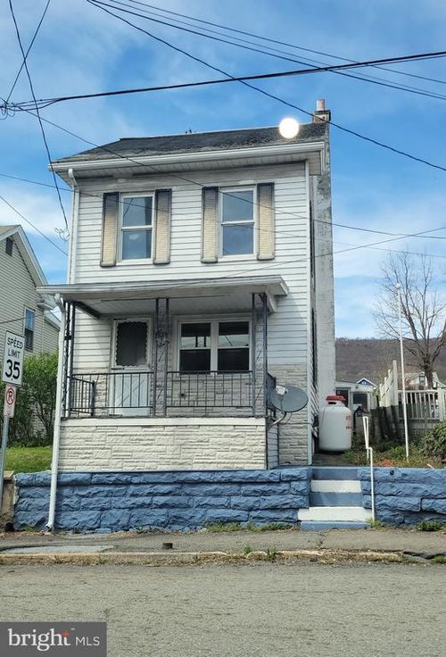 507 W Market St, WILLIAMSTOWN, PA, 17098-1516 | Card Image