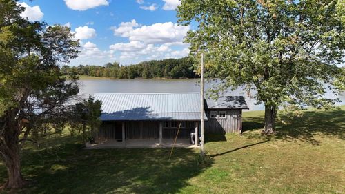 100 North St, Loogootee, IN, 47553-1242 | Card Image