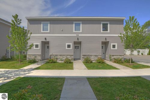 8-1139 E 8th St, Traverse City, MI, 49686-2996 | Card Image