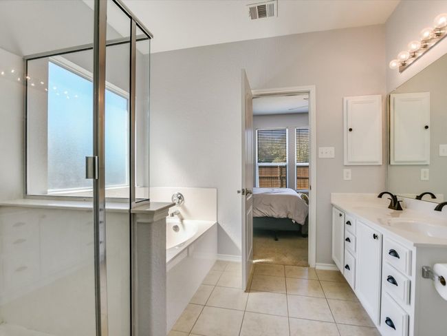 241 Sunnyside Dr, House other with 3 bedrooms, 2 bathrooms and 4 parking in Kyle TX | Image 11