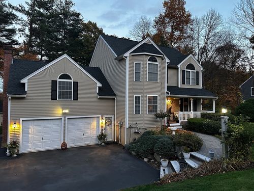 8 Wamsutta Ridge Rd, Charlton, MA, 01507-1445 | Card Image