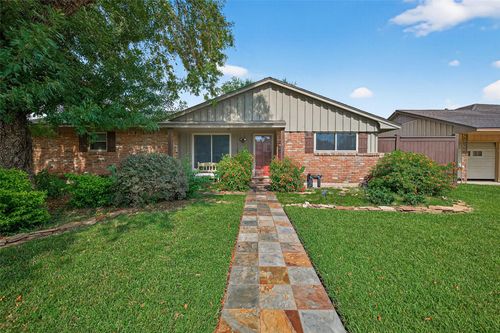 1822 Tattenhall Dr, Houston, TX, 77008-1014 | Card Image