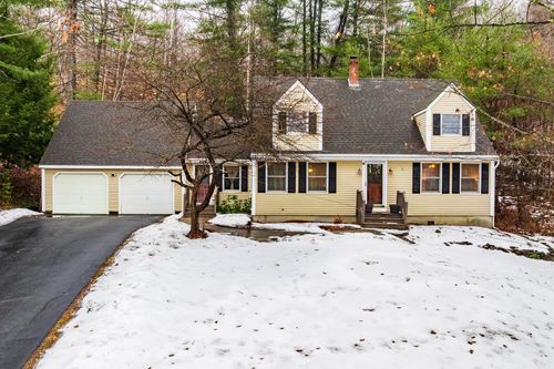 49 Cottage Cir, West Lebanon, NH, 03784-1438 | Card Image