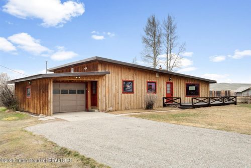 10169 U.S. 191, Pinedale, WY, 82941 | Card Image