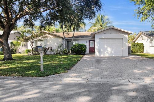 2440 Nw 98th Ln, Coral Springs, FL, 33065-4966 | Card Image