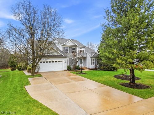 10483 Belmeadow Dr, Twinsburg, OH, 44087-3303 | Card Image