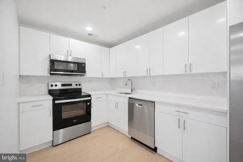 302-4212 Lancaster Avenue, PHILADELPHIA, PA, 19104 | Card Image