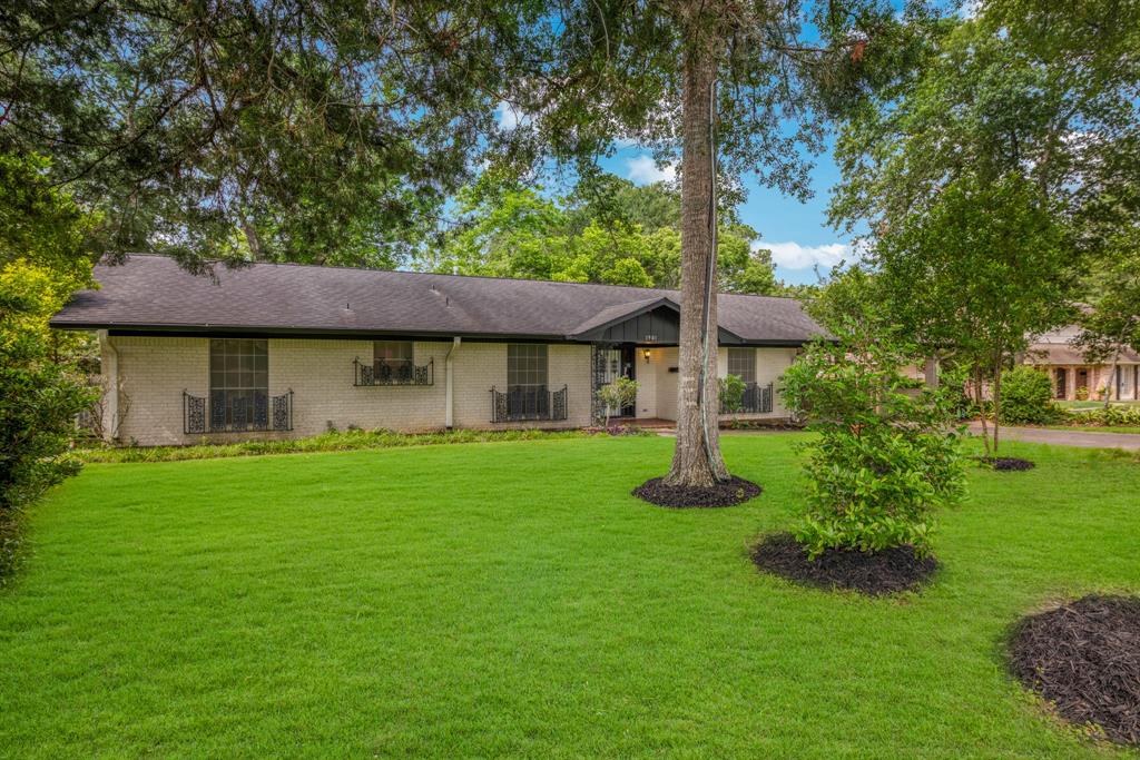 Woodlawn St, Baytown, TX 77520