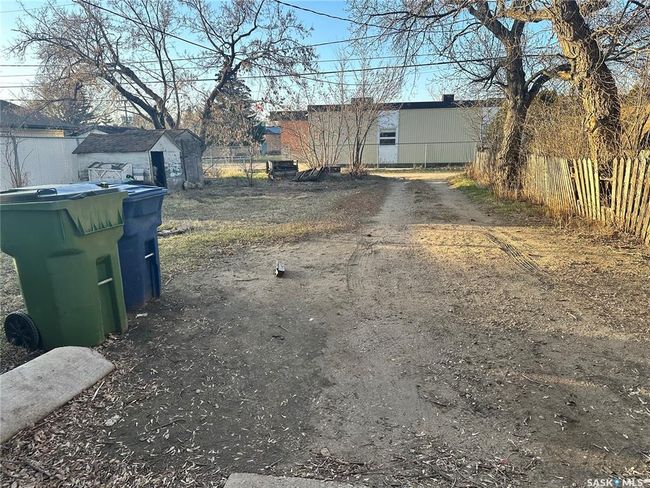 Back yard | Image 12