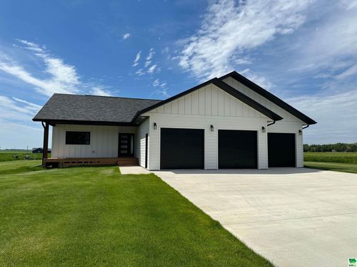503 Shay Ave, Sanborn, IA, 51248-1010 | Card Image