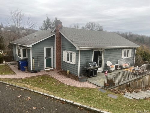 13 Summitt Pl, Valhalla, NY, 10595-2119 | Card Image