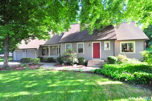 19 Hampden Pl, Windsor, CT, 06095-1477 | Card Image