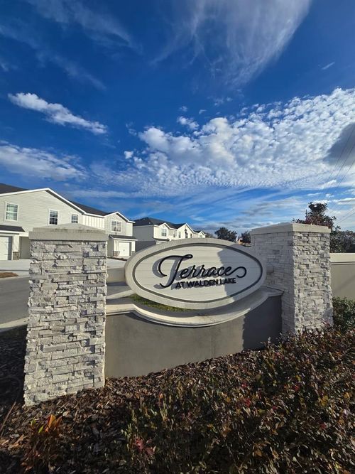 2738 Idyll Lakes Cir, PLANT CITY, FL, 33566-0110 | Card Image