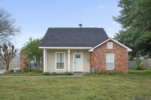 11062 Downey Dr, Greenwell Springs, LA, 70739-5408 | Card Image