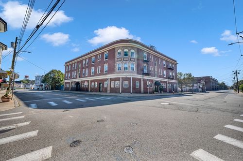 apt-4-483 Shirley St, Winthrop, MA, 02152-1322 | Card Image