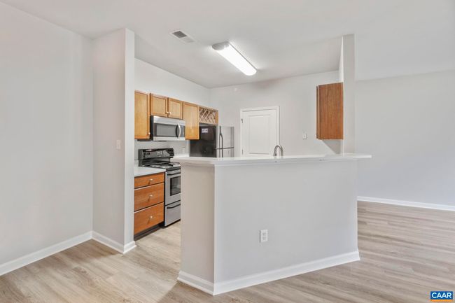 APT-3B - 745 Walker Sq, Condo with 1 bedrooms, 1 bathrooms and null parking in CHARLOTTESVILLE VA | Image 17