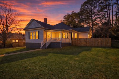 304 S Spring St, Walhalla, SC, 29691-2362 | Card Image