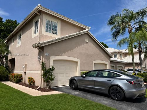 2050 Madeira Dr, Weston, FL, 33327-1916 | Card Image