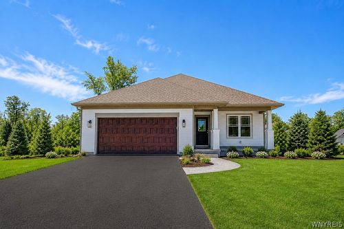l97-4543 Camp Rd, Hamburg, NY, 14075-2532 | Card Image