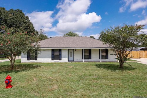 443 Cockerham Rd, Denham Springs, LA, 70726-2609 | Card Image