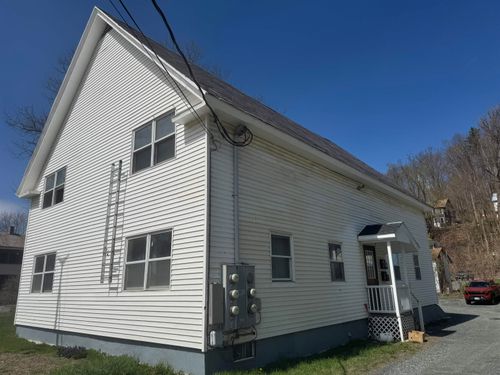 401 Maple St, White River Junction, VT, 05001-8166 | Card Image