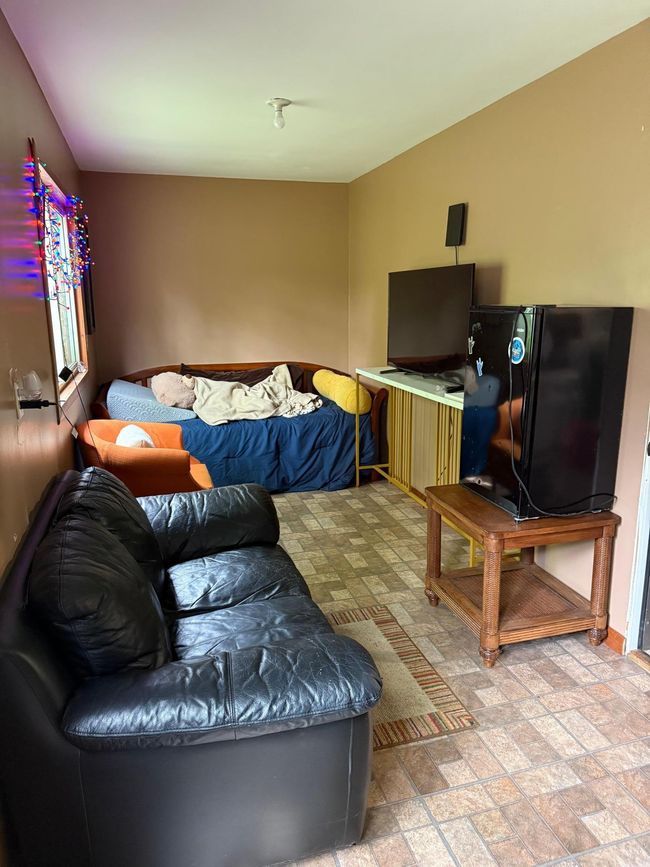 Garage-Bunkroom | Image 42