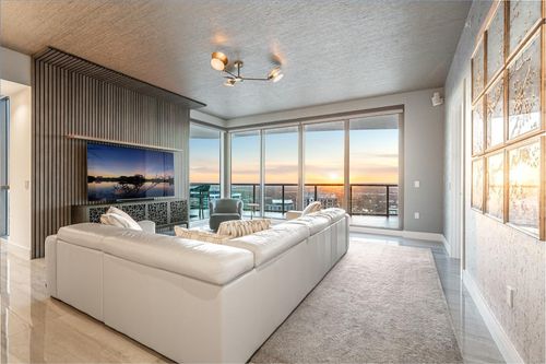 4604-100 E Las Olas Blvd, Fort Lauderdale, FL, 33301-2768 | Card Image