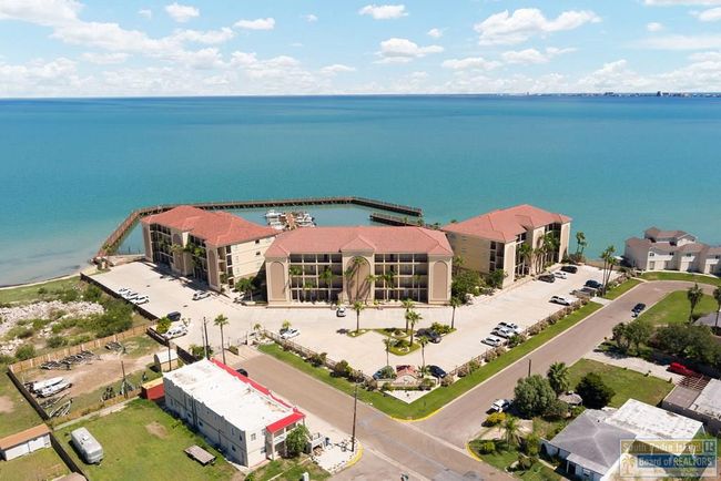 1404 - 301 E Houston St, Condo with 3 bedrooms, 2 bathrooms and null parking in Port Isabel TX | Image 20
