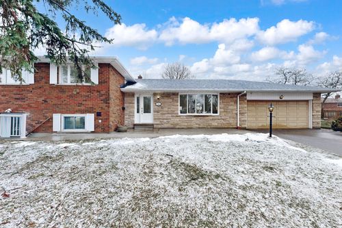 14 Stonecraft Pl, Scarborough, ON, M1E4J9 | Card Image