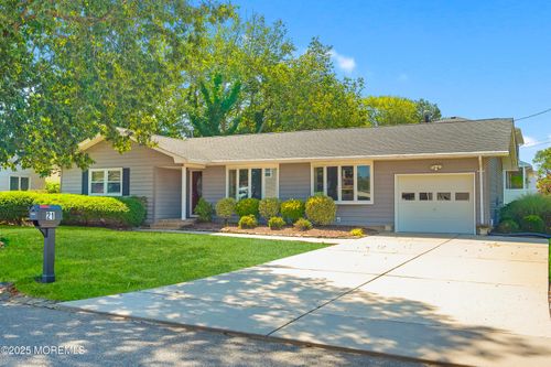 21 Birch St, Beachwood, NJ, 08722-4631 | Card Image