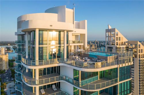 ph3201-17475 Collins Ave, Sunny Isles Beach, FL, 33160-4099 | Card Image