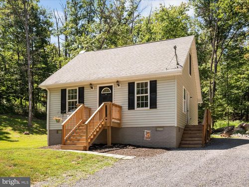 208 Opossum Trl, WINCHESTER, VA, 22602-3689 | Card Image