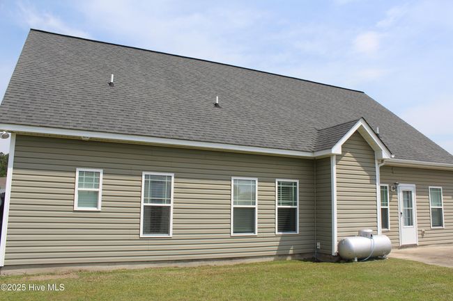 107 Pinyon Ln, House other with 3 bedrooms, 2 bathrooms and 2 parking in Ayden NC | Image 9