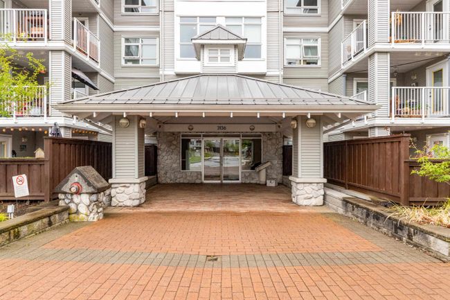 411 - 3136 St Johns Street, Condo with 2 bedrooms, 2 bathrooms and 2 parking in Port Moody BC | Image 4