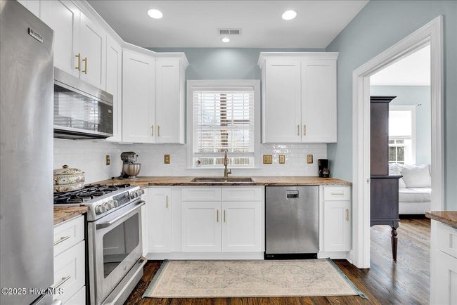 916 Sloop Point Loop Rd, House other with 4 bedrooms, 3 bathrooms and 2 parking in Hampstead NC | Image 23