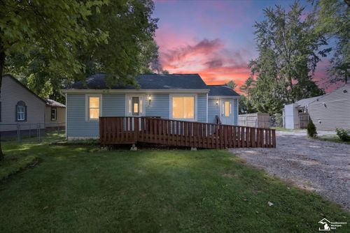 1028 Carlton Dr, Milan, MI, 48160-9702 | Card Image