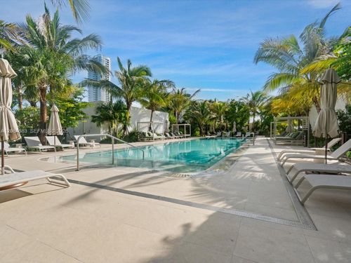 402-2200 Brickell Avenue, Miami, FL, 33129 | Card Image
