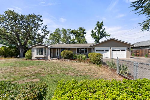 1711 Roberts Rd, Medford, OR, 97504-5343 | Card Image